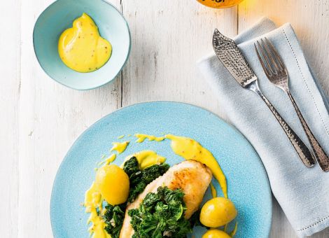 Schollenfilets mit  gebratenem Grünkohl