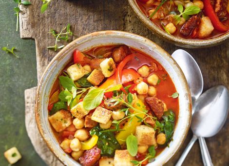 Kichererbseneintopf  mit Kräutercroûtons