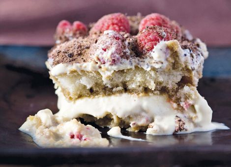 Tiramisu mit Himbeeren,  Orange und Kardamom