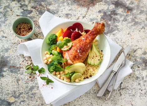 Orientalische  Puten-Bowl mit Cous Cous