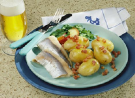 Speckkartoffeln mit Rauke-Apfel-Gemüse