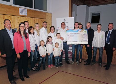 Familie Hahn feiert Titelgewinn Agrar-Familie 2019