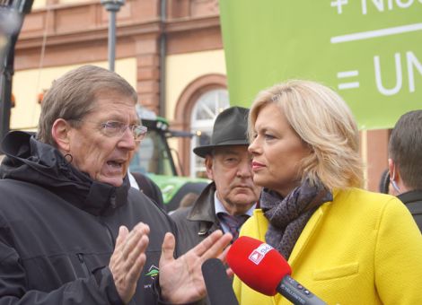 Demo um die Wiege der Demokratie