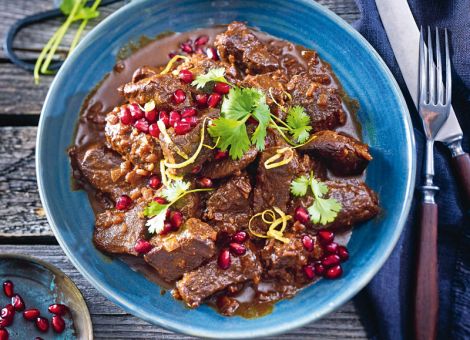 Hirsch-Ragout  mit Granatapfel und Koriander