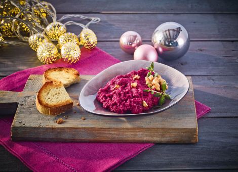 Rotkohl-Dip  mit Ciabattascheiben
