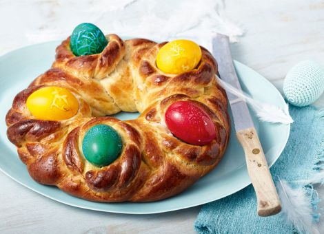 Osterkranz  aus Hefeteig