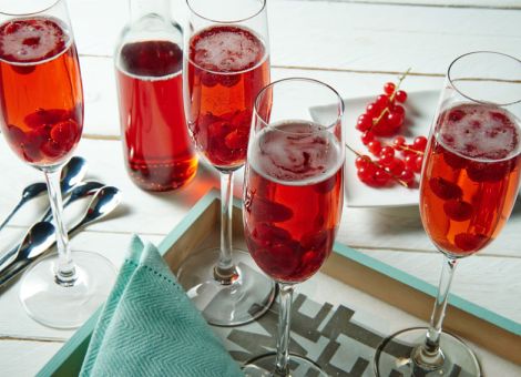 Roter Johannisbeer-Sirup