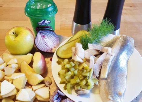 Heringssalat mit Äpfeln