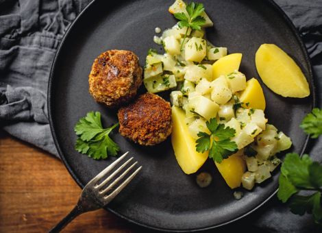 Frikadellen mit Rahmkohlrabi