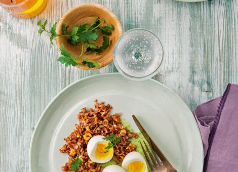 Eier in Kräutersauce