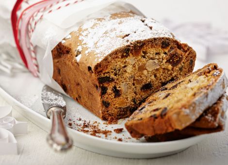 Weihnachtlicher Früchtekuchen