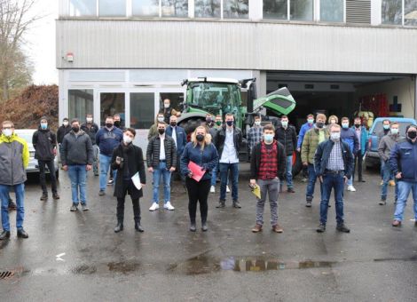 Landmaschinenmechatroniker erhalten Gesellenbriefe