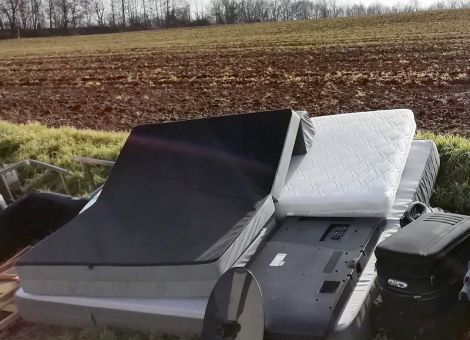 Landwirte beklagen 
Corona-Flurschäden