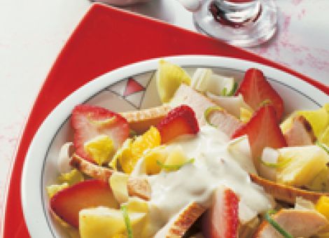 Geflügelsalat  mit Erdbeeren