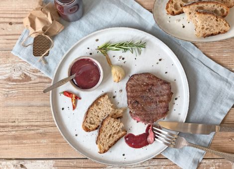 Selbst gemachter  Heidelbeer-Ketchup