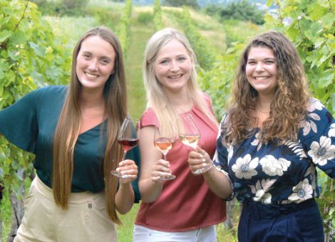 Drei Kandidatinnen für die Pfälzische Weinkönigin