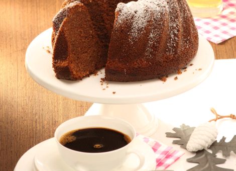 Schoko-Spekulatiuskuchen  mit gerösteten Cashewkernen