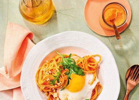 Spaghetti mit  schnellem Paprika-Pesto