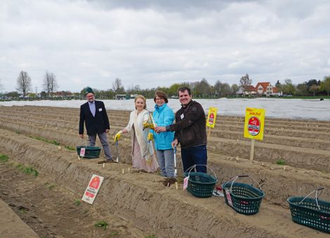 „Der Boden ist warm, der Spargel wächst“