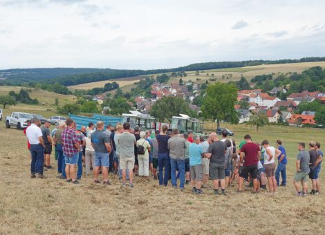 Grünlandbegehung zu Schädlingen und Giftpflanzen