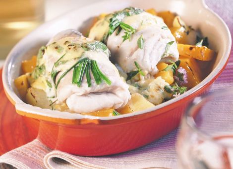 Gebackene Seelachsfilets  auf Kartoffel-Kürbisgemüse