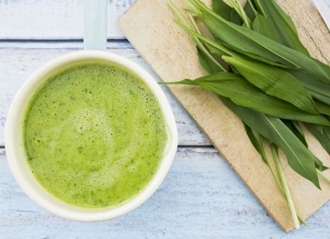 Bärlauchsuppe mit Wildschweinlende