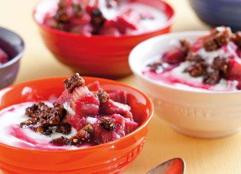 Rhabarber-Erdbeeren-Trifli