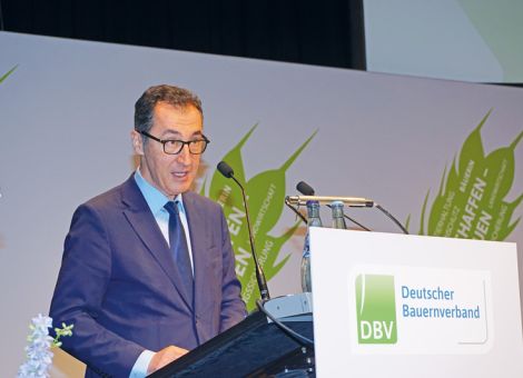 Özdemir setzt auf Dialog und wünscht sich Kritik
