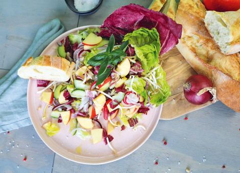 Knackiger Apfelsalat