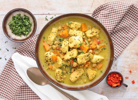 Quinoa-Eintopf mit Hähnchenfiletwürfeln