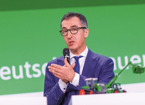 Özdemirs Auftritt nach viel Kritik