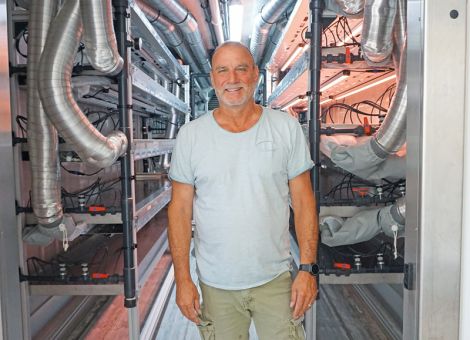 Gerstengras und Microgreens im Container produzieren