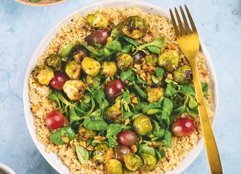 Feldsalat mit geröstetem Rosenkohl