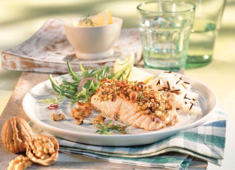 Lachsfilet mit Walnusskruste