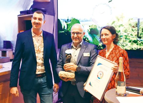 Innovative Sektkapsel und smarter Pfahl ausgezeichnet