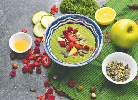 Grüne Detox-Smoothie-Bowl
