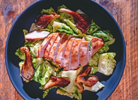 Caesar Salad mit Fasanenbrust und Austernseitlingen