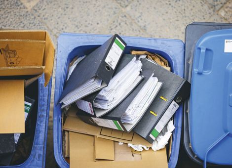 Im Betriebsbüro digital arbeiten und der Papierflut entkommen
