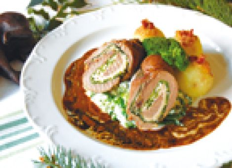 Wildschweinroulade mit Rahmwirsing
