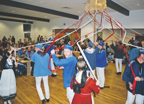Der Ernte gedankt mit Gottesdienst und Volkstanz