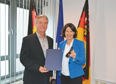 Ehrennadel für drei Agrarberichterstatter 