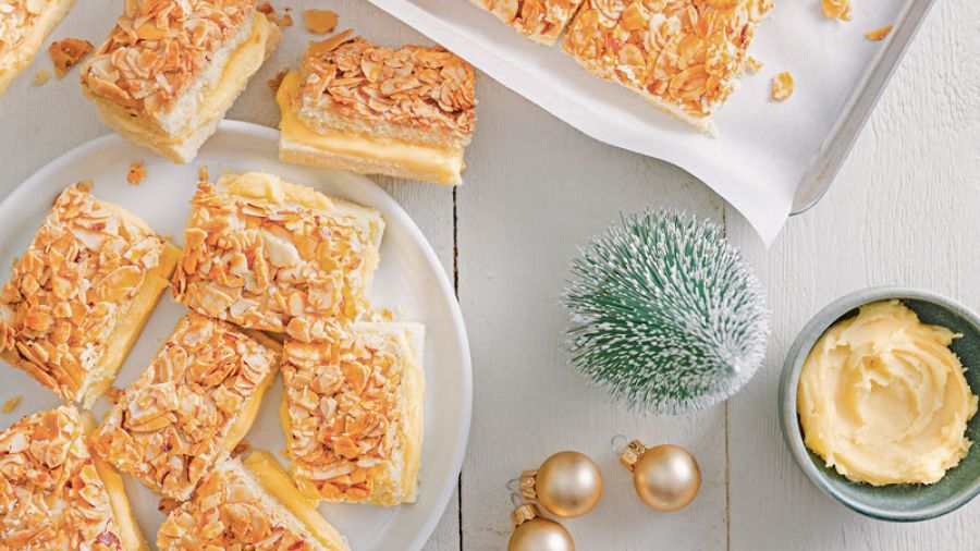 Bienenstichplätzchen mit Mandelhaube
