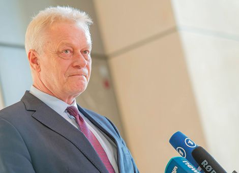 Haushaltsausschuss beanstandet Rainers Vorgehen