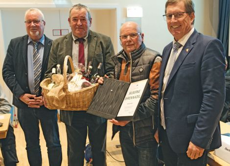 Kosten, Bürokratie, Politik: Bauern und Winzer unter Druck