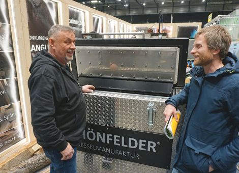 Der Heizkessel gibt Anweisungen zur Bestückung