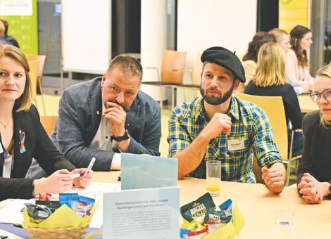 Demokratie wächst vor Ort und braucht engagierte Bürger