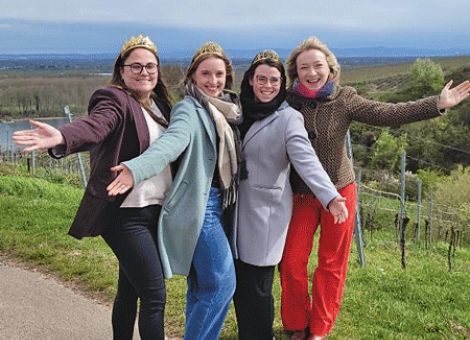 Deutsche Weinmajestäten zu Besuch in Rheinhessen