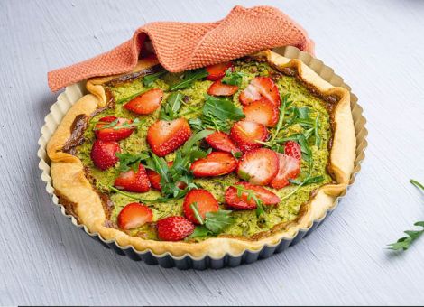 Rucola-Quiche mit Erdbeeren