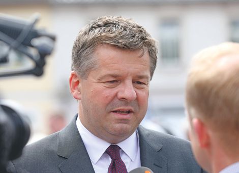 Namen und Nachrichten