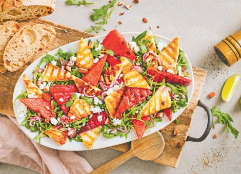 Gegrillter Wassermelonen-Halloumi-Salat